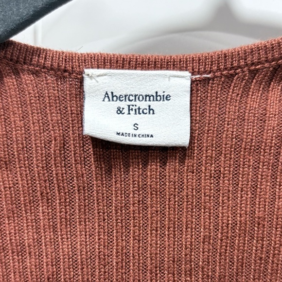 NWT Abercrombie & Fitch short sleeve portrait neck bodysuit - Picture 3 of 6